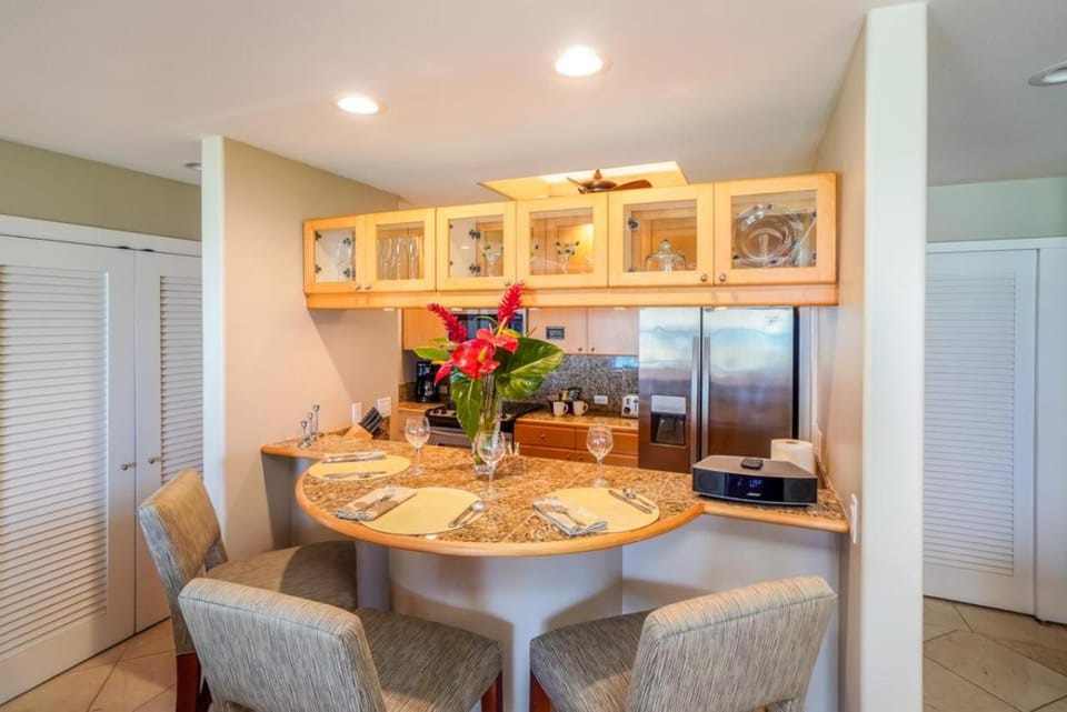 Keauhou Gardens Penthouse 22B at Kona Coast Resort House in South Kona