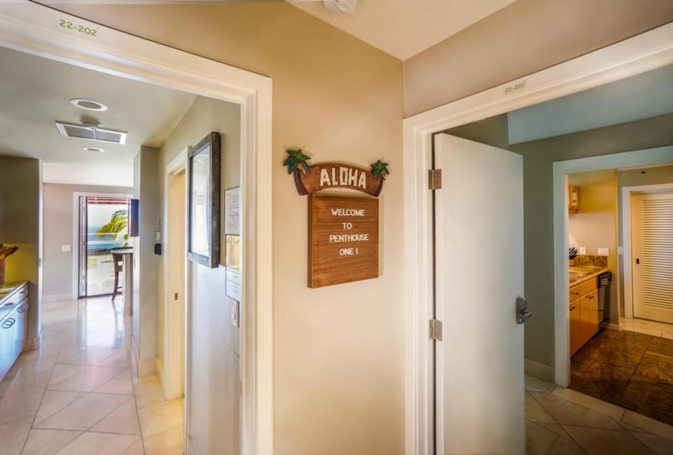 Keauhou Gardens Penthouse 22B at Kona Coast Resort House in South Kona