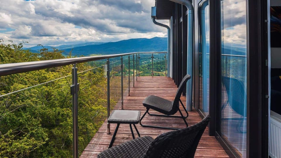 Spring, Day, Natural landscape, View (from property/room), Balcony/Terrace, Mountain view