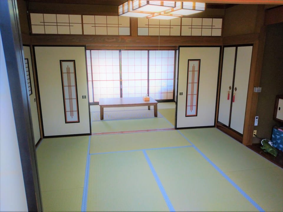 Game Room, Bedroom