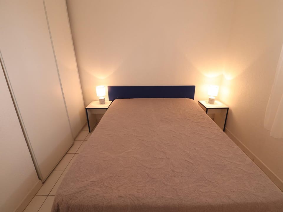 Appartement 4/6 pers avec terrasse, proche mer - FR-1-472A-165 Apartment in Occitanie