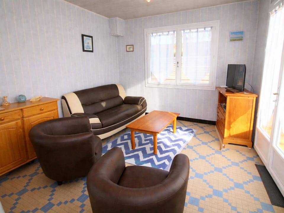 Villa indépendante avec jardin clos, proche plage et commerces - FR-1-22-303 House in Pays de la Loire