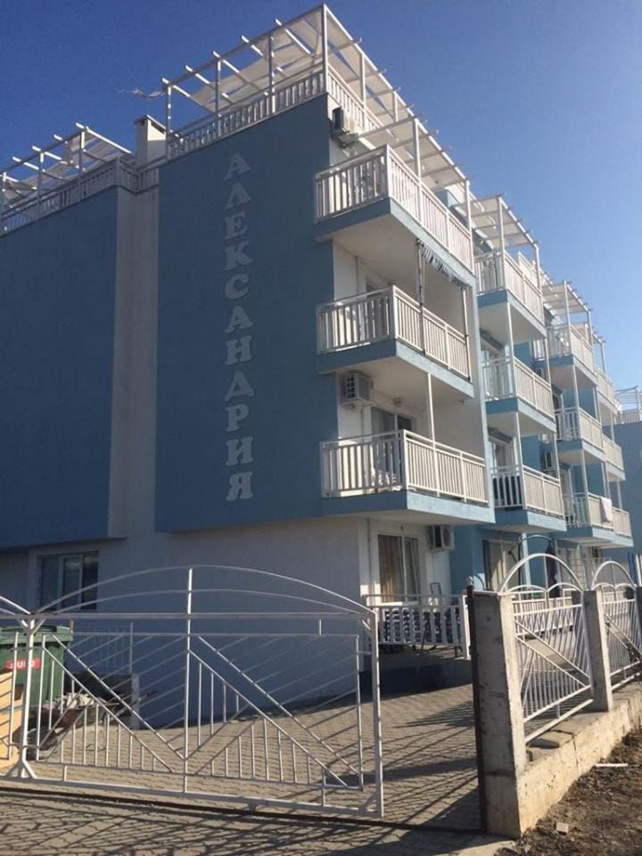 Апартамент Lavander Fleur Apartment in Nessebar