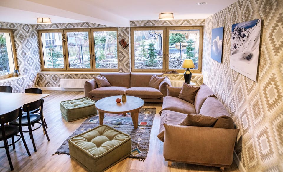Communal lounge/ TV room
