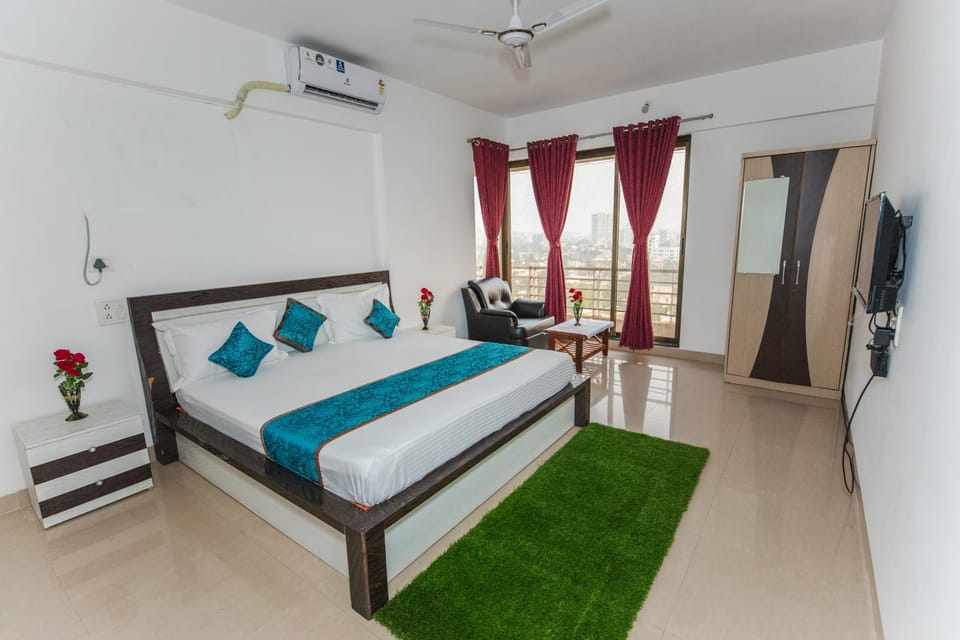 Aristo Serviced Apartment near Kokilaben Dhirubai Ambani Hospital for Family Only Apartment in Mumbai