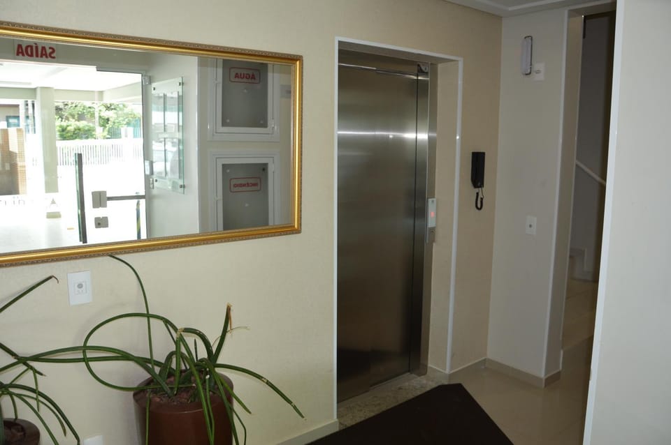 Belíssimo apto 2 suítes com vista para o mar Apartment in Bombinhas