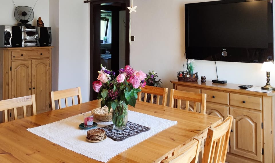 TV and multimedia, Dining area