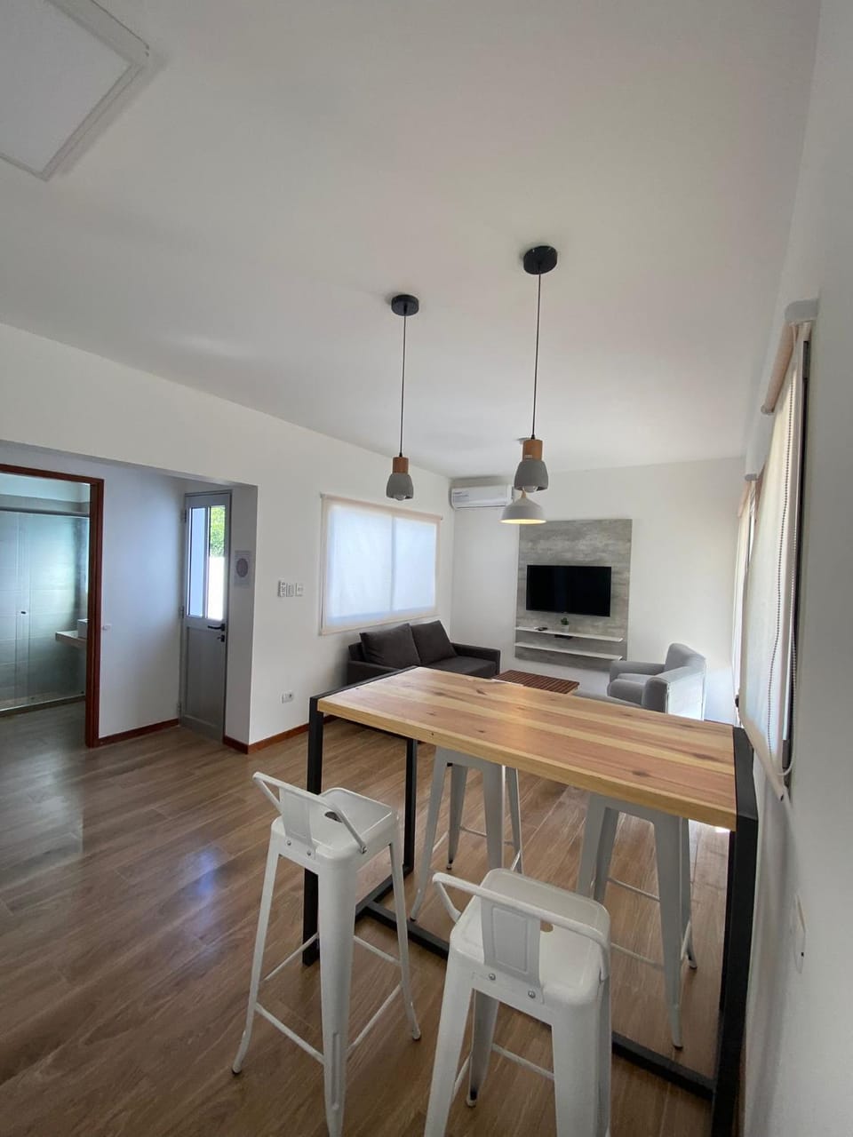 Seating area, Dining area