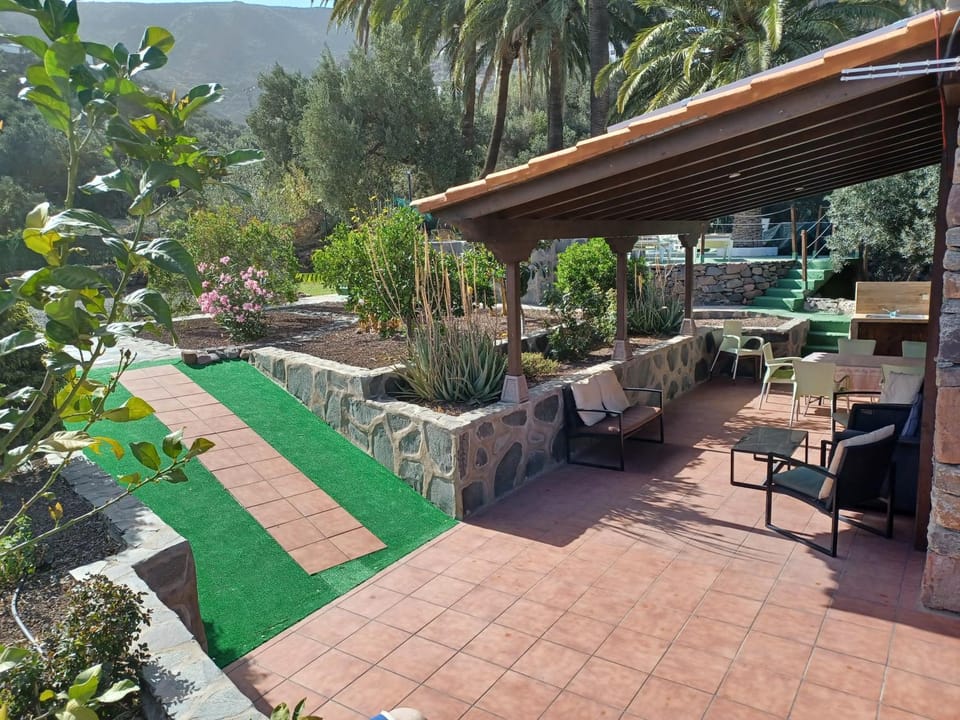Las Palmeras House in Comarca Sur