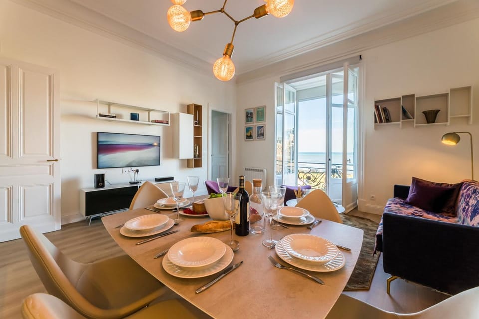 CORAL KEYWEEK Apt in city center closed to the beach private garage Apartment in Biarritz
