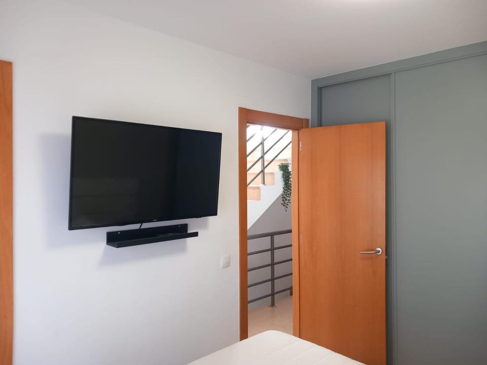 Duplex Quiet complex Caleta de Fuste BIGSwiming pool WIFI House in Maxorata