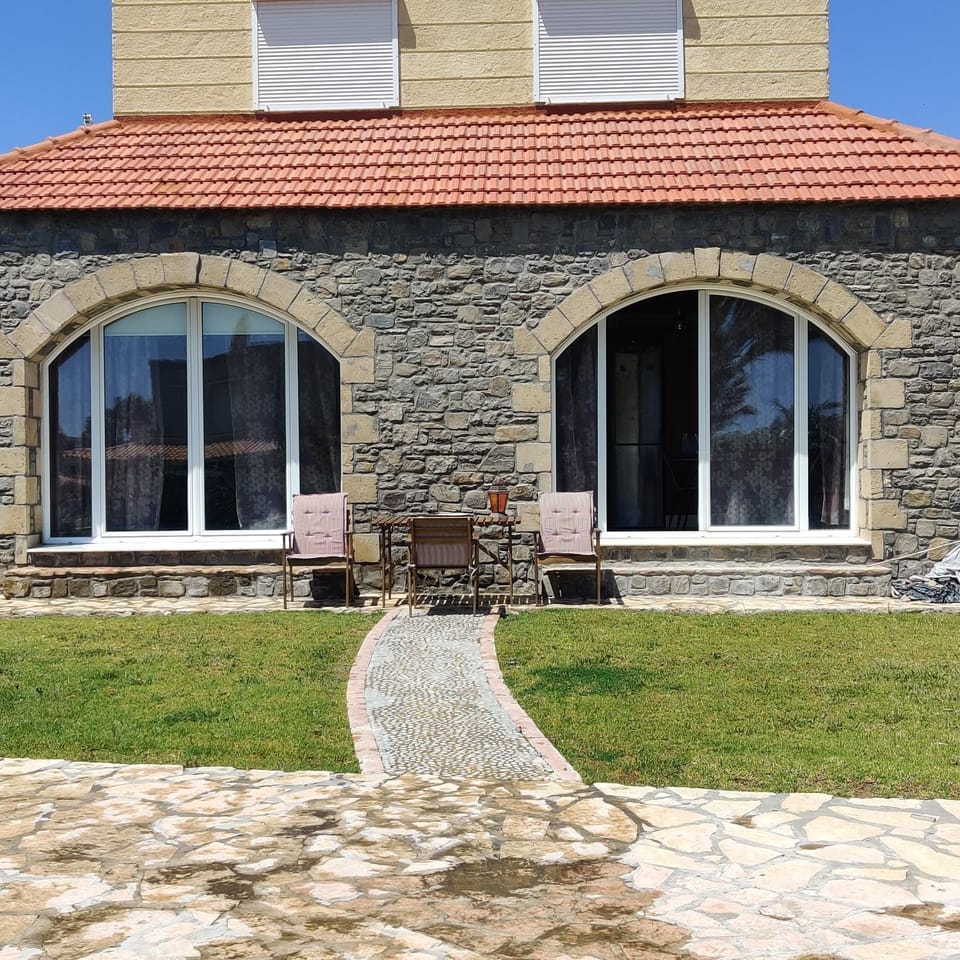 Property building, Garden, Garden view