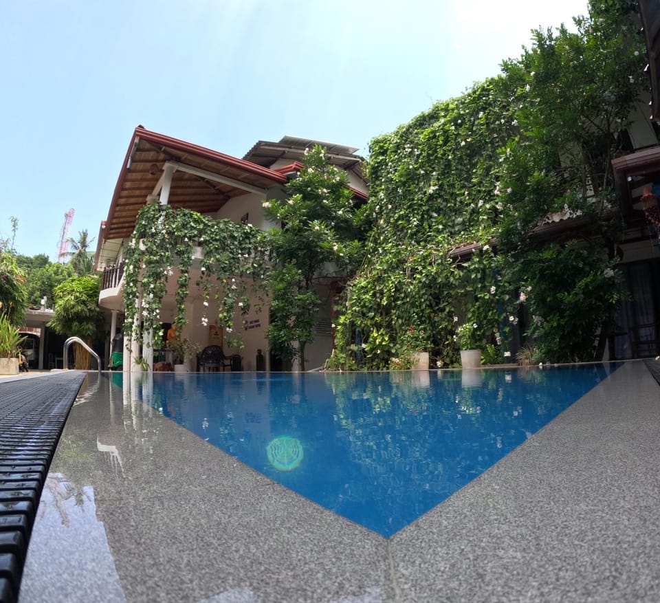 Property building, Swimming pool