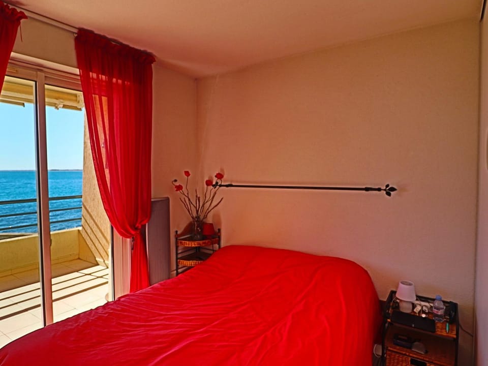 Confort 35m² avec terrasse, 2⭐, WIFI à Sète - FR-1-472A-163 Apartment in Occitanie