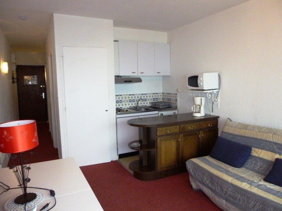 Studio 6 pers au pied des pistes avec balcon, casier à skis et parking gratuit - FR-1-602-27 Apartment in Navarre