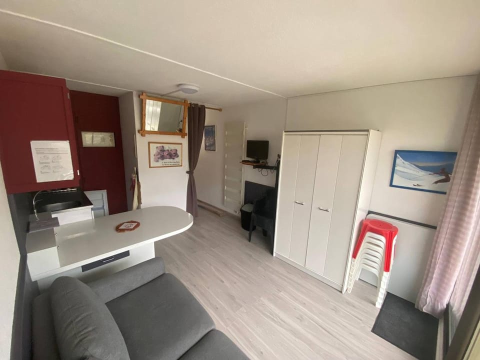 Studio pour 4/5 pers. avec balcon, accès pistes, casier à skis, parking, résidence avec ascenseur Apartment in Nouvelle-Aquitaine