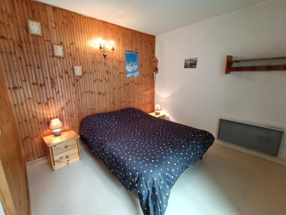 Appartement cosy 6 pers, proche pistes, balcon, casier à skis, parking gratuit - FR-1-602-25 Apartment in Navarre