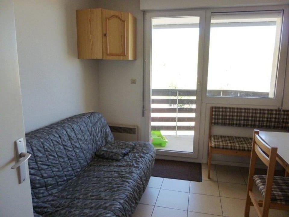 Studio 4 pers, proche pistes avec balcon et parking - FR-1-602-42 Apartment in Navarre