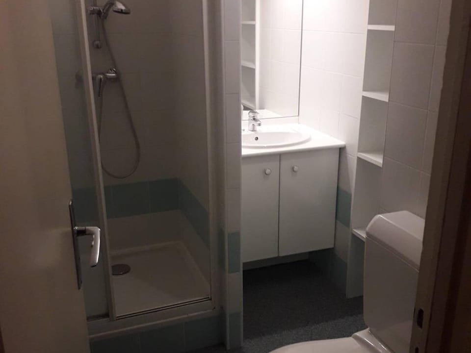 Studio 4 pers avec balcon sur les pistes, parking gratuit, casier à skis et kitchenette aménagée - FR-1-602-32 Apartment in Navarre