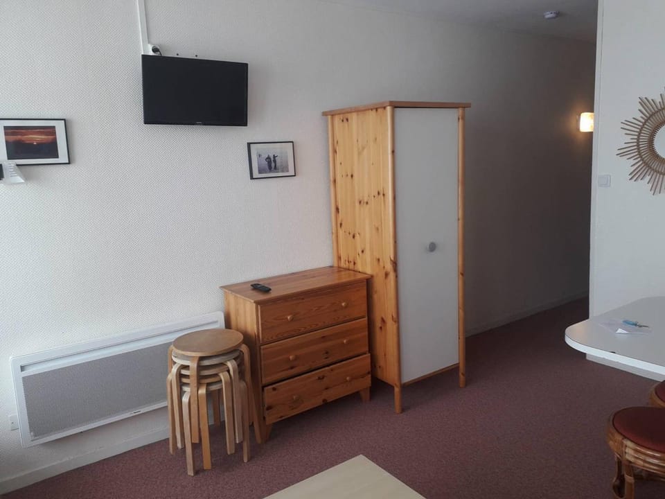 Studio 4 pers avec balcon sur les pistes, parking gratuit, casier à skis et kitchenette aménagée - FR-1-602-32 Apartment in Navarre