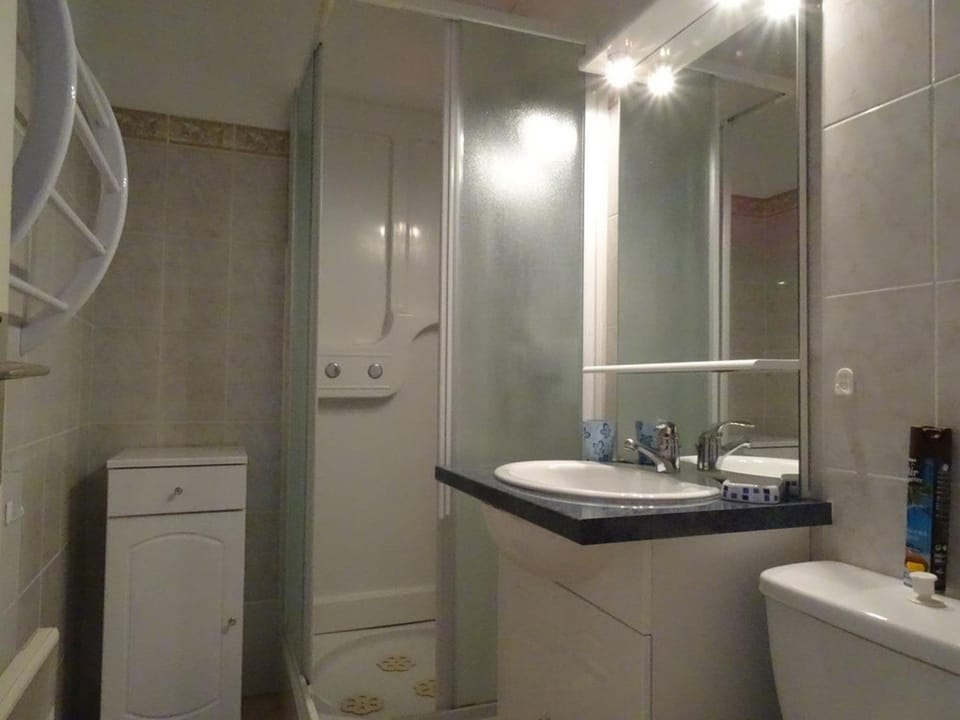 Studio 6 pers avec casier à skis, proche pistes - FR-1-602-57 Apartment in Navarre