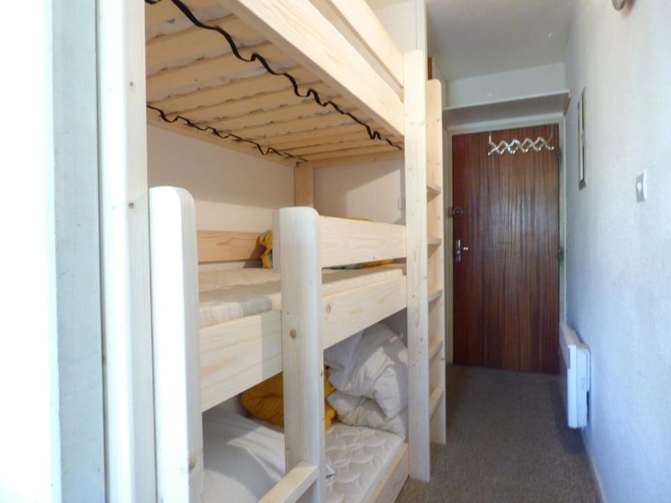 Studio au pied des pistes pour 5 pers. avec balcon, casier à skis, et parkings gratuits - La Pierre St Martin - FR-1-602-67 Apartment in Navarre