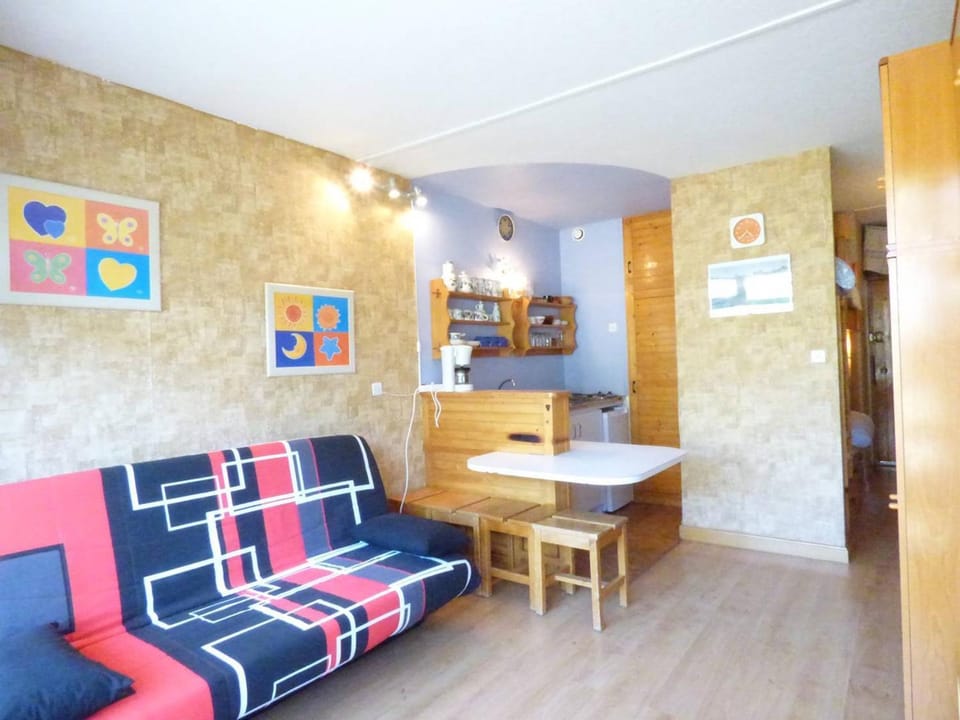 Studio confortable pour 4 pers, accès direct galerie et pistes, ascenseur - FR-1-602-75 Apartment in Navarre