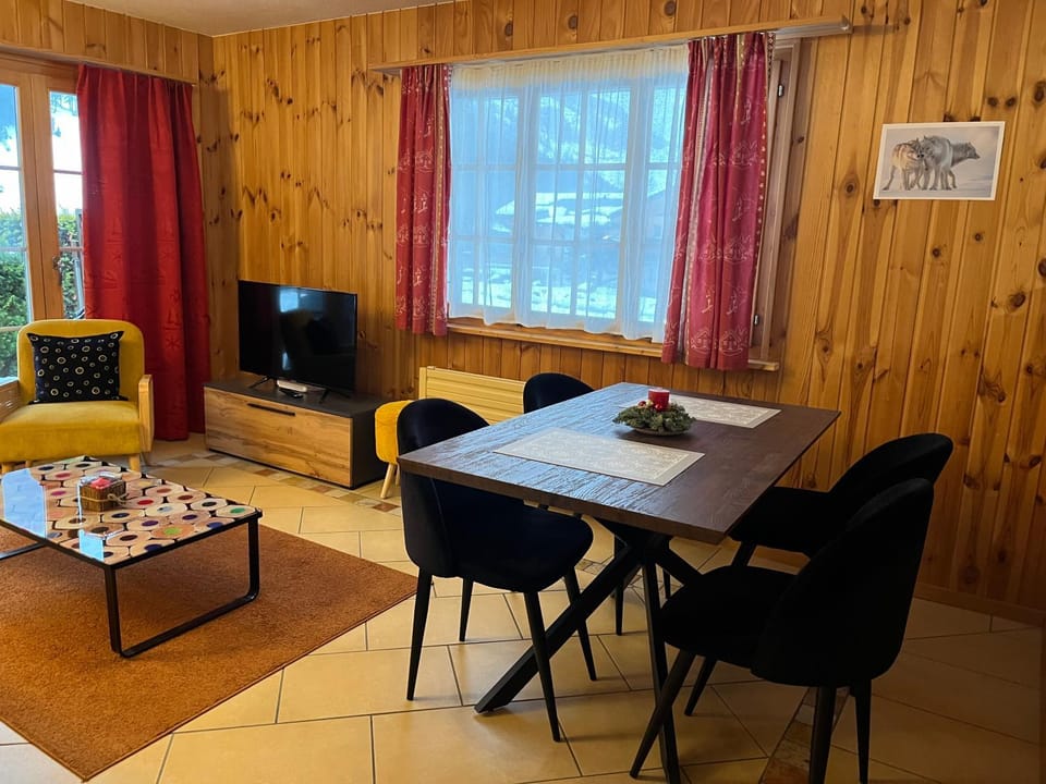 L'Hérensarde, bel appartement avec jardin-terrasse et garage Apartment in Canton of Valais