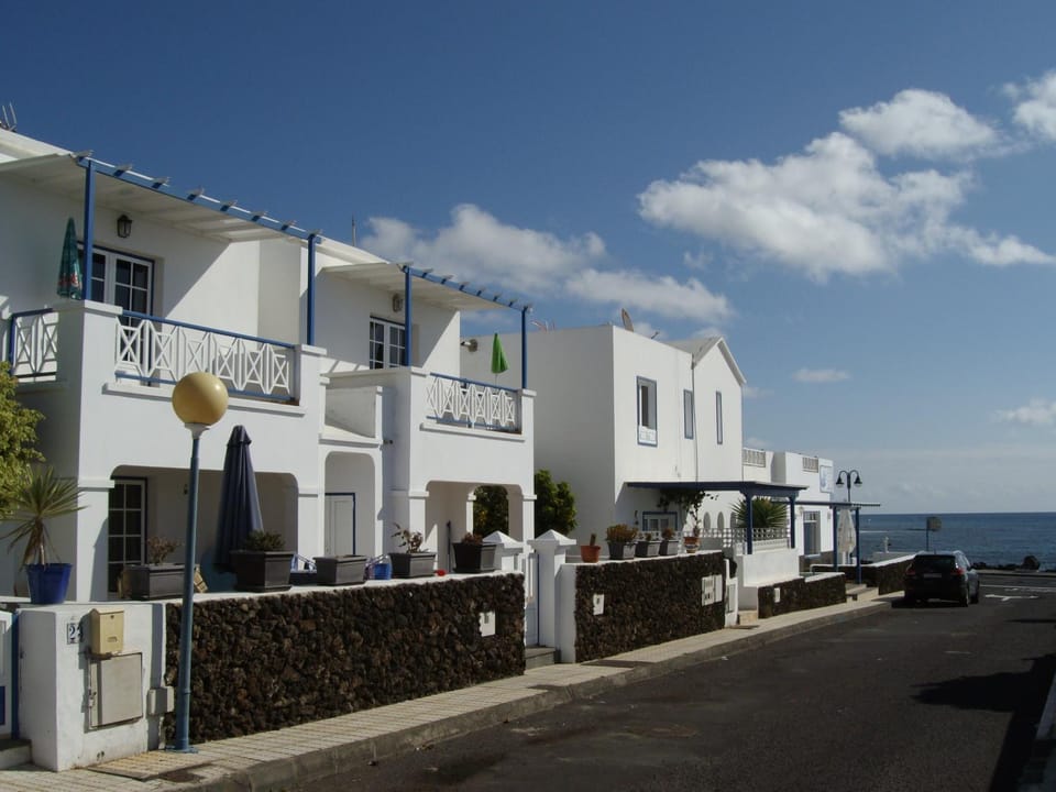 Property building, Day
