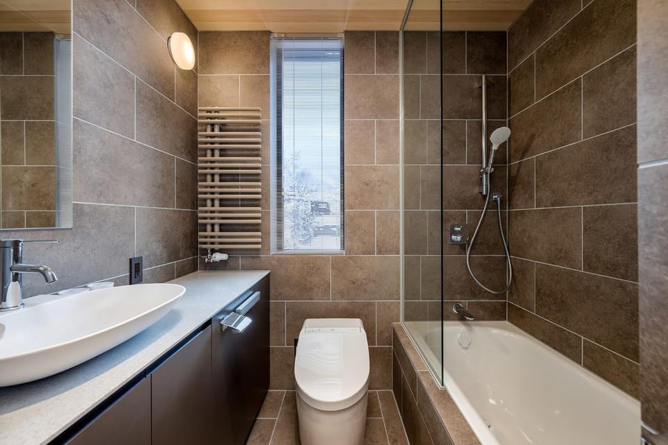 Bathroom, Bath
