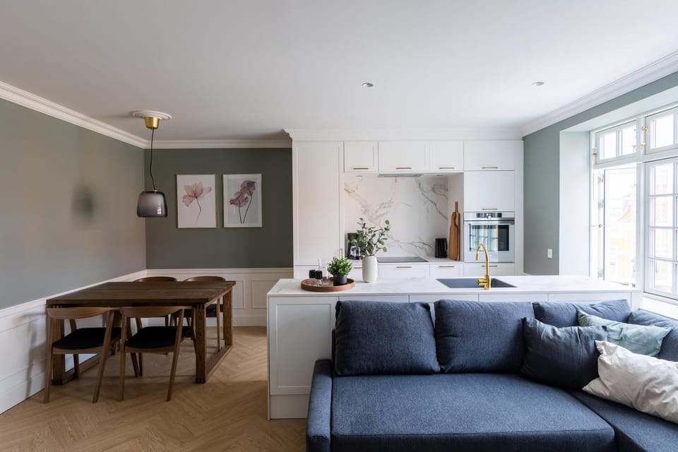 Kitchen or kitchenette, Living room, Dining area