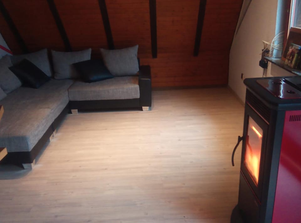 Communal lounge/ TV room, Living room, Seating area