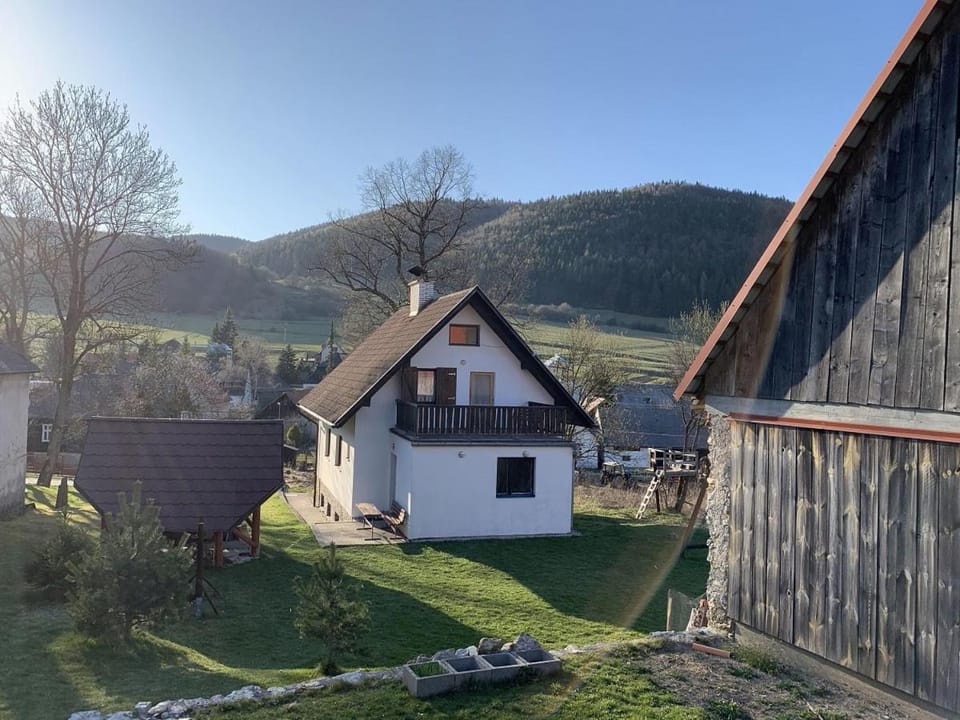 Chalupa Nad Lipou - Čičmany, turistika, sauna, krb House in Slovakia