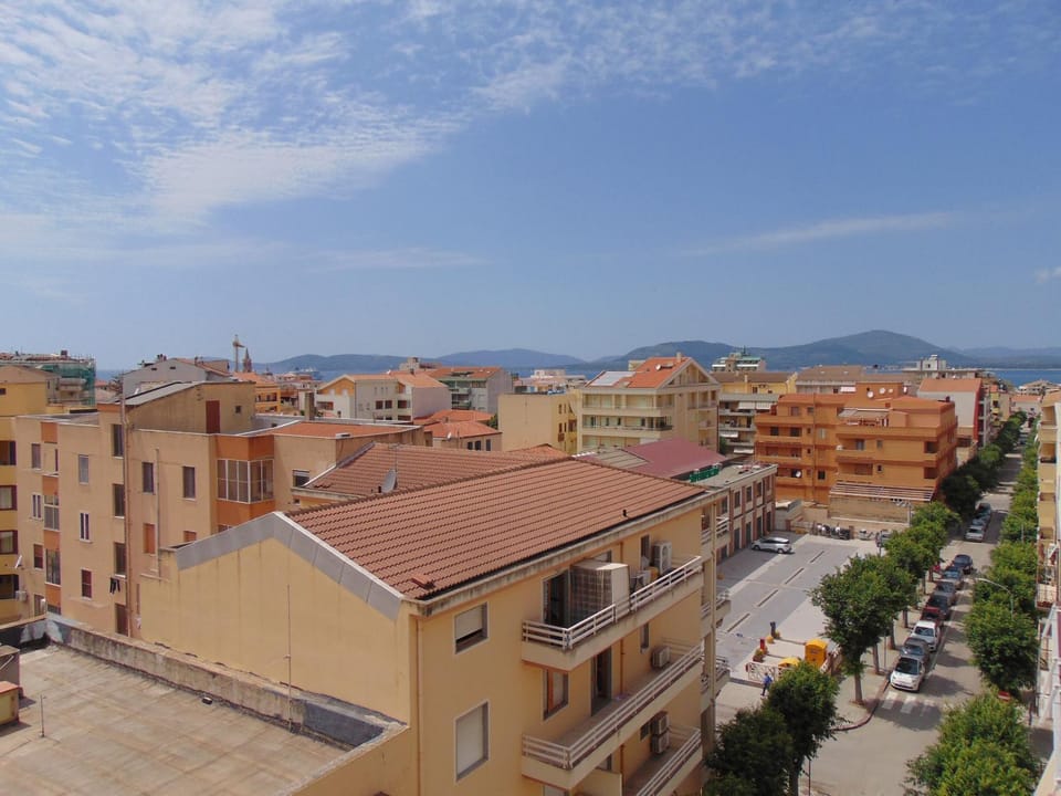 City view, Street view