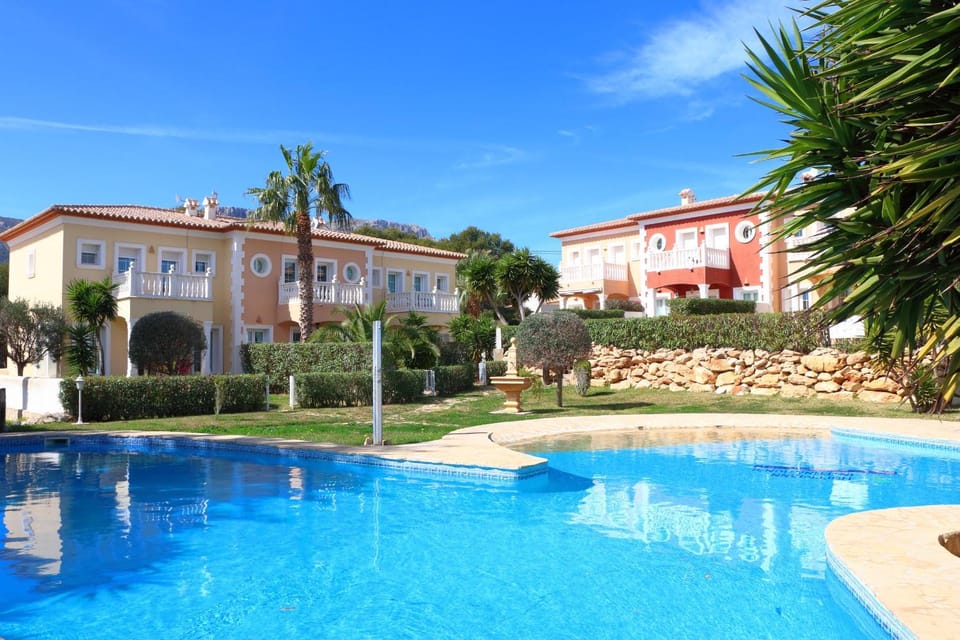 Garden, Swimming pool