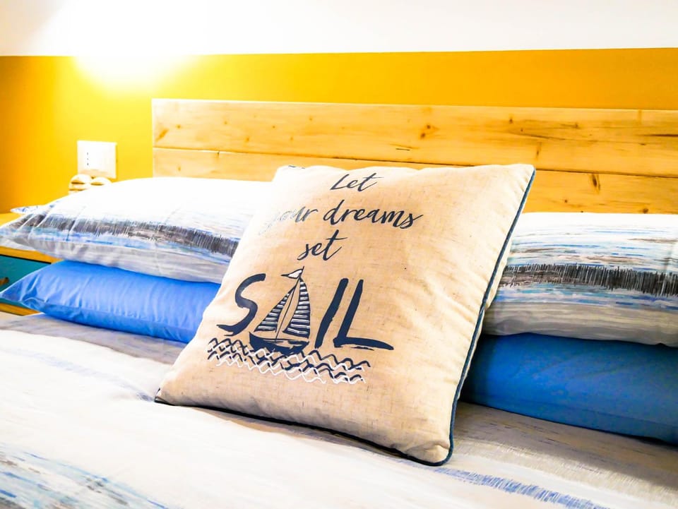 Bed, Decorative detail, Bedroom