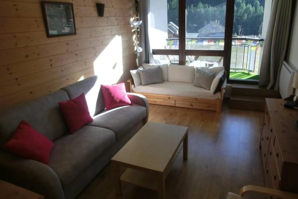 Appartement studio front de neige, accès direct aux pistes Apartment in Isola