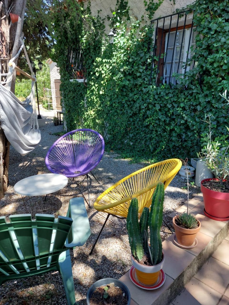 La Campagne de Lili - Chambre et Cuisine sur Terrasse privée Bed and Breakfast in Provence-Alpes-Côte d'Azur