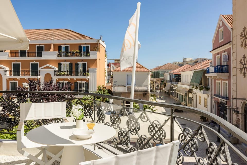 Balcony/Terrace, City view