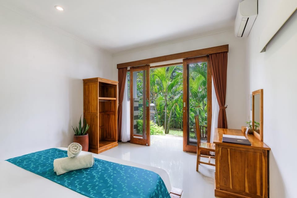 Bed, Bedroom, hair dryier, wardrobe, air conditioner