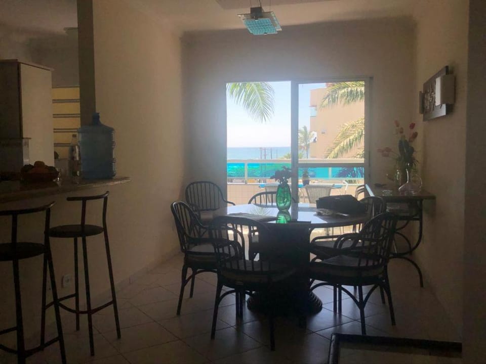 Apartamento área nobre da praia grande, vista para o mar, 3 suítes Apartment in Ubatuba