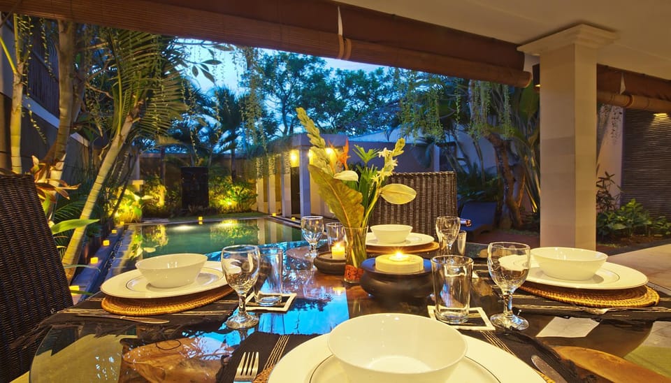 Dining area, Garden view, Pool view
