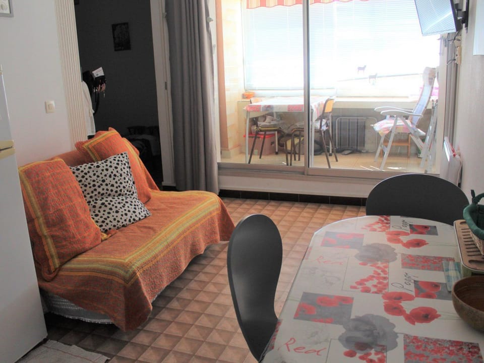 Confortable Appartement 2** avec Vue sur l'Étang, Animaux Bienvenus - FR-1-503-118 Apartment in Balaruc-les-Bains