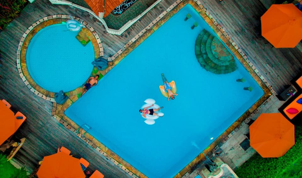 Area and facilities, Swimming pool