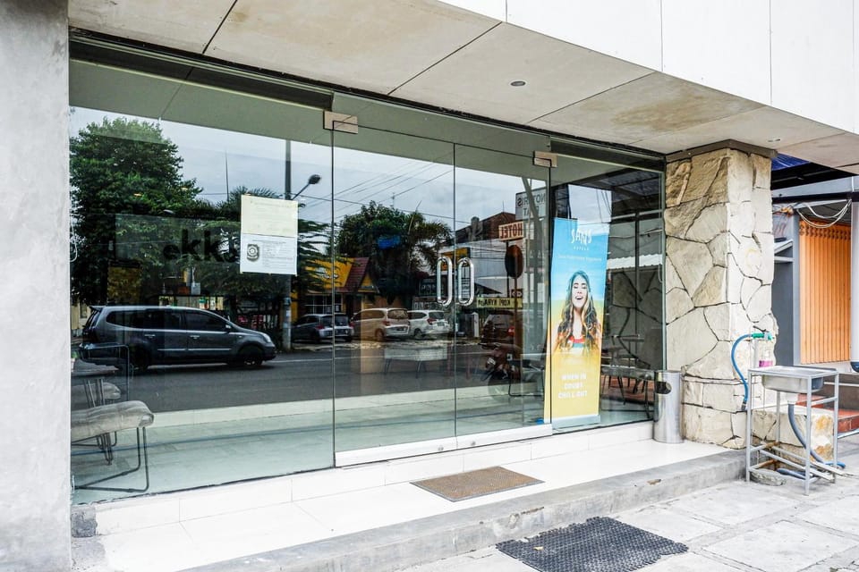 Facade/entrance