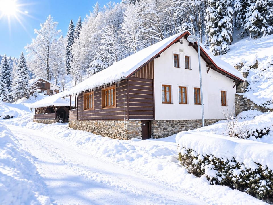 Property building, Winter
