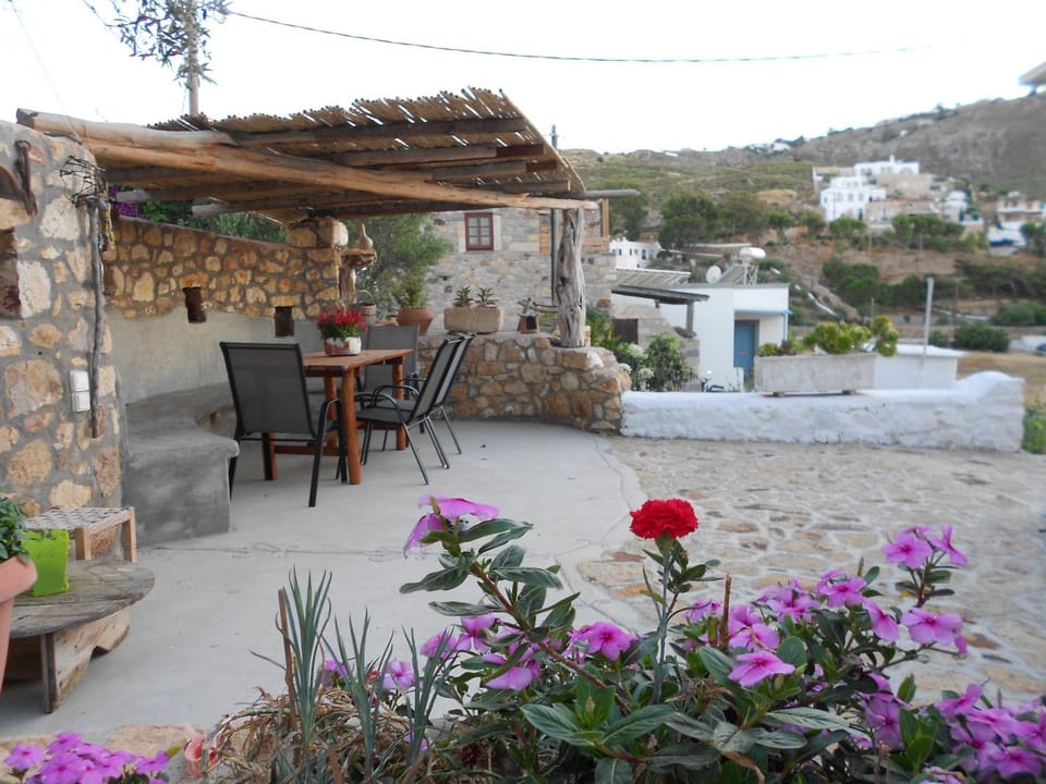 eco house House in Decentralized Administration of the Aegean