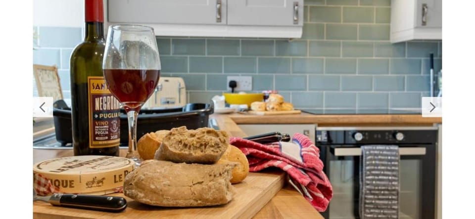 1 Dolphin Court, Brixham Apartment in Brixham