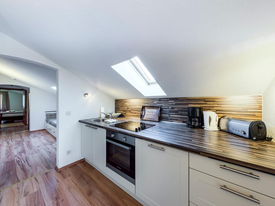 Coffee/tea facilities, Kitchen or kitchenette
