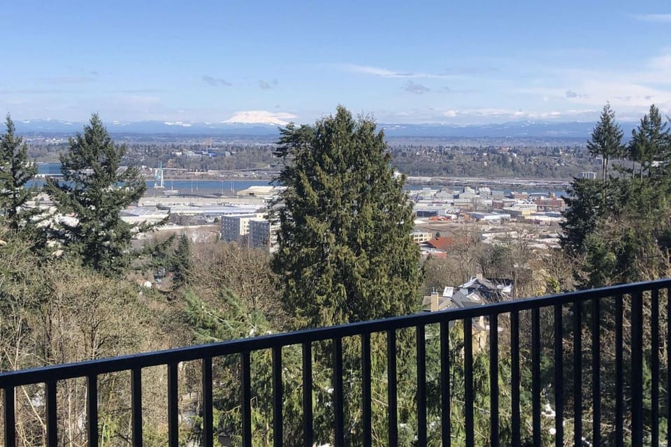 Luray Terrace House in Portland